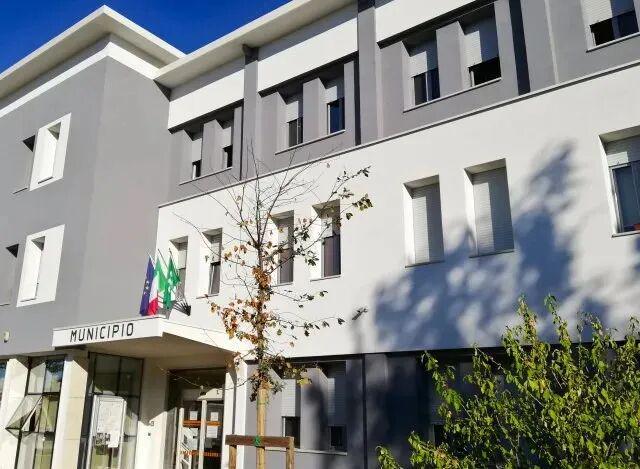 领养老金三年没露馅最终栽在细节上AG真人娱乐网址男子化妆成亡母冒(图4)